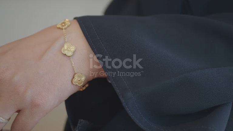 clover charm bracelet